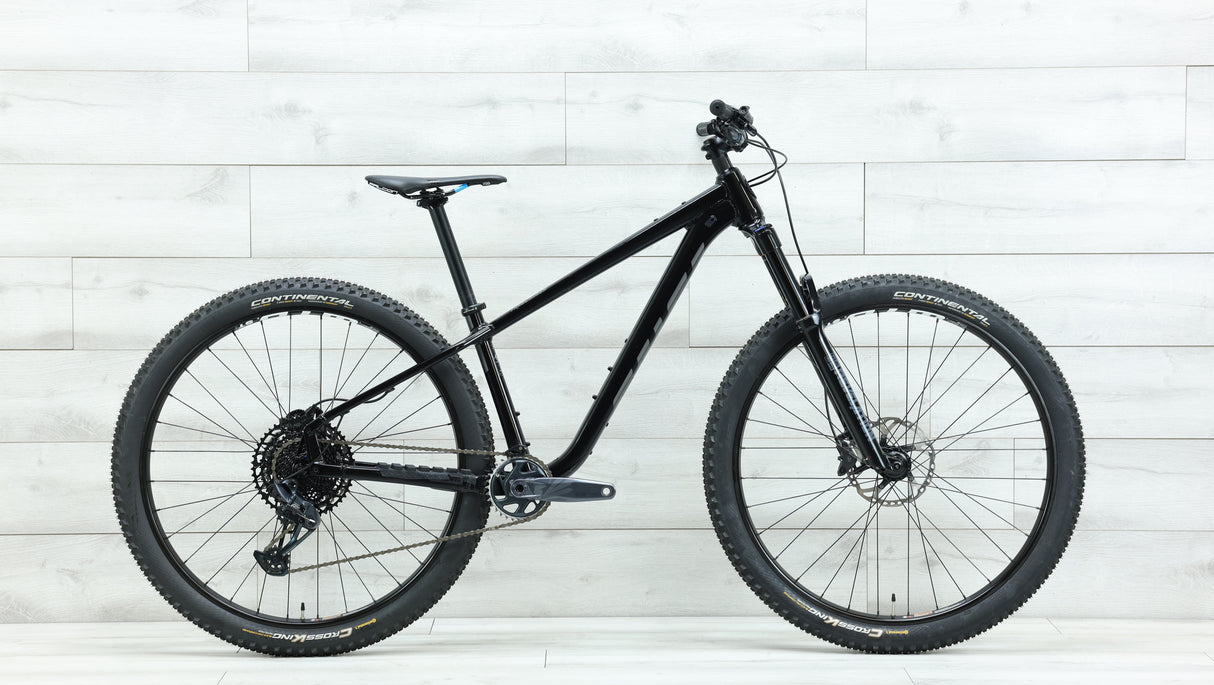 Gato de madera de salsa 2023