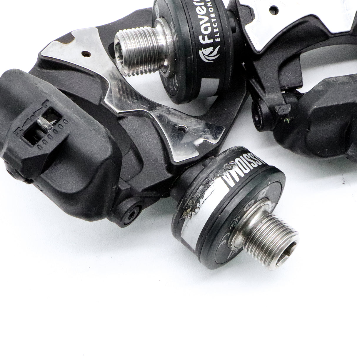 Favero Assioma Duo Power Meter Clipless Road Bike Pedals w/ Charger - 302g, 53mm