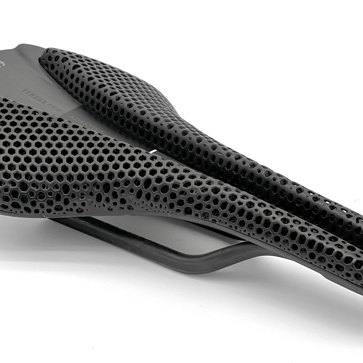 Fizik Antares Versus EVO 00 Adaptive Carbon Saddle - 139mm – Cycle Fizik Antares Versus EVO 00 Adaptive Carbon Saddle - 139mm – Cycle