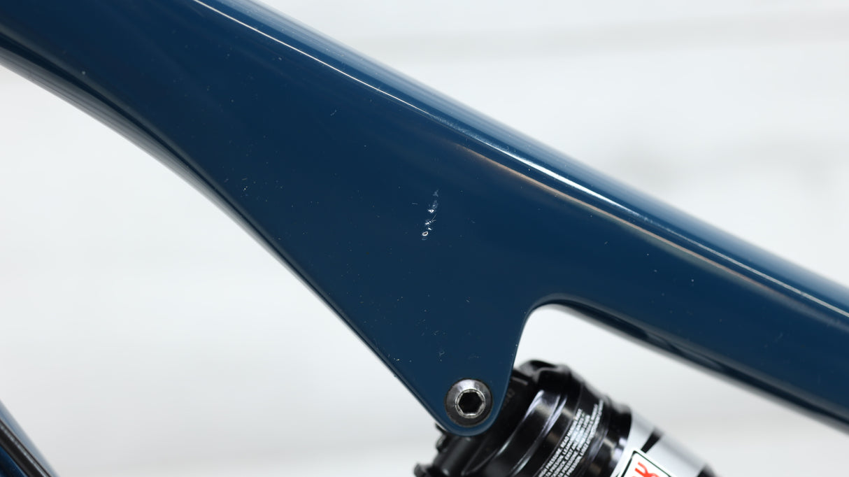 2018 SANTA CRUZ 5010 CARBON Mountain Bike - Large