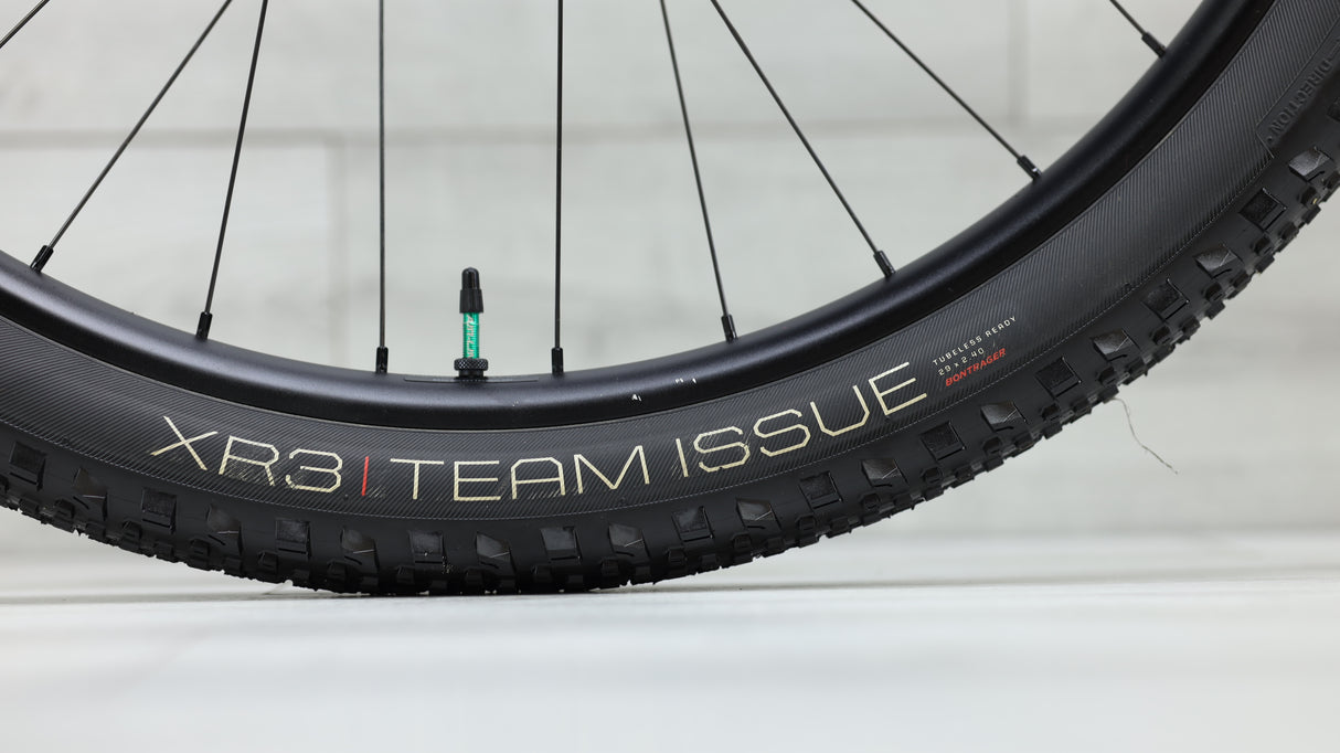 2023 Canyon Lux Trail CF Mountain Bike - Medium