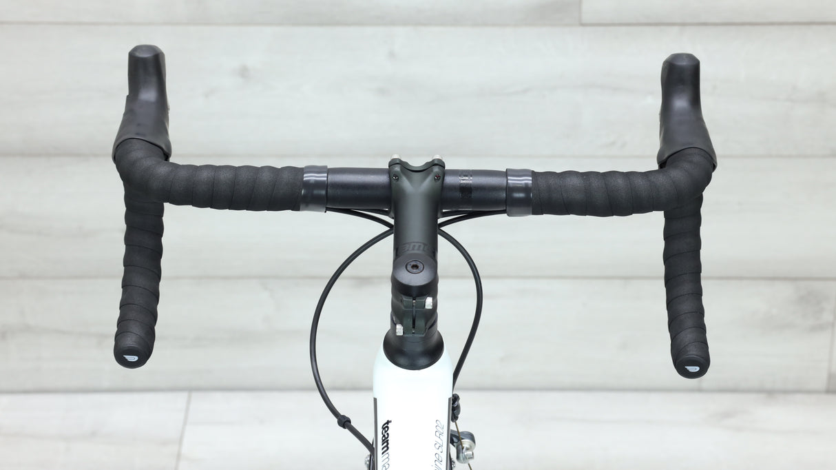 2016 BMC Teammachine SLR02 Road Bike - 57cm