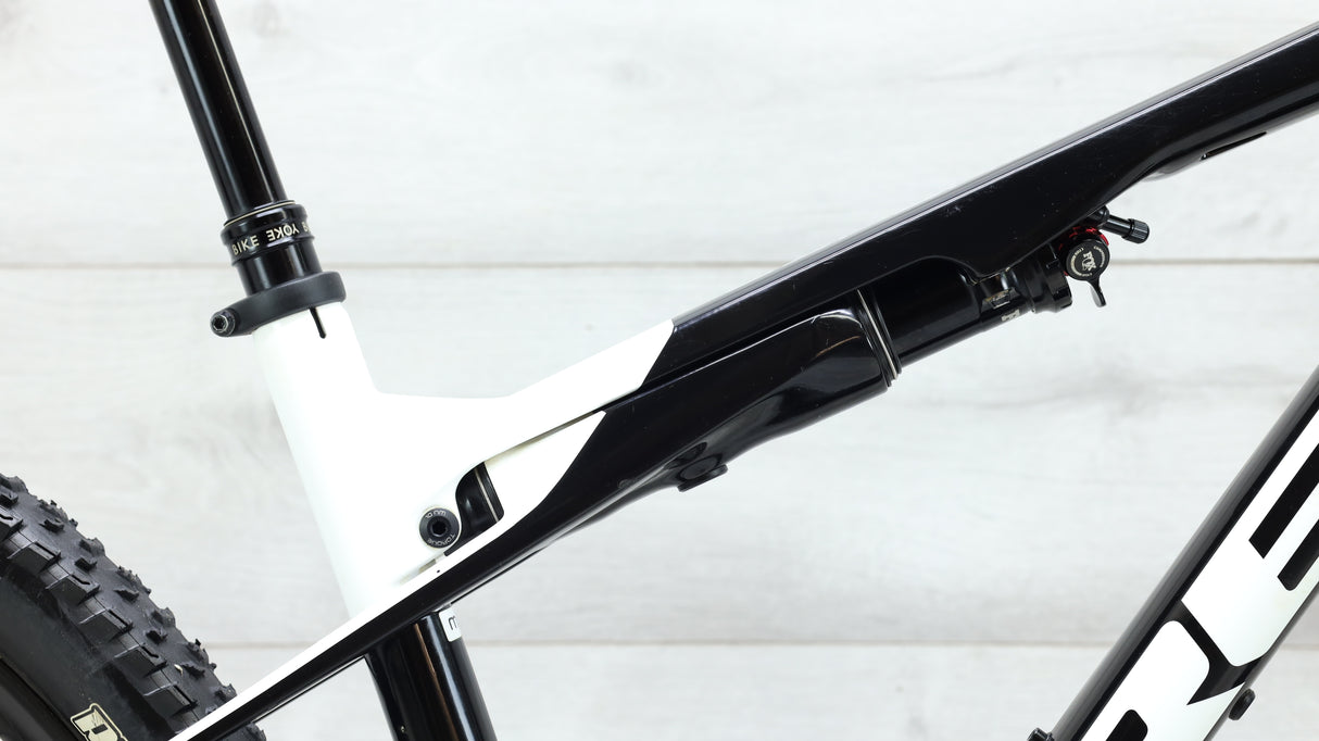 2021 Trek Supercaliber 9.7 Mountain Bike - Med/Large