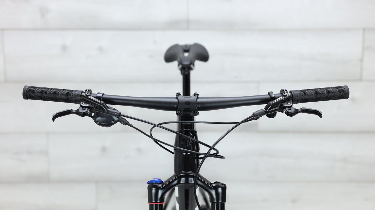 2021 Trek Supercaliber 9.7 Mountain Bike - Med/Large