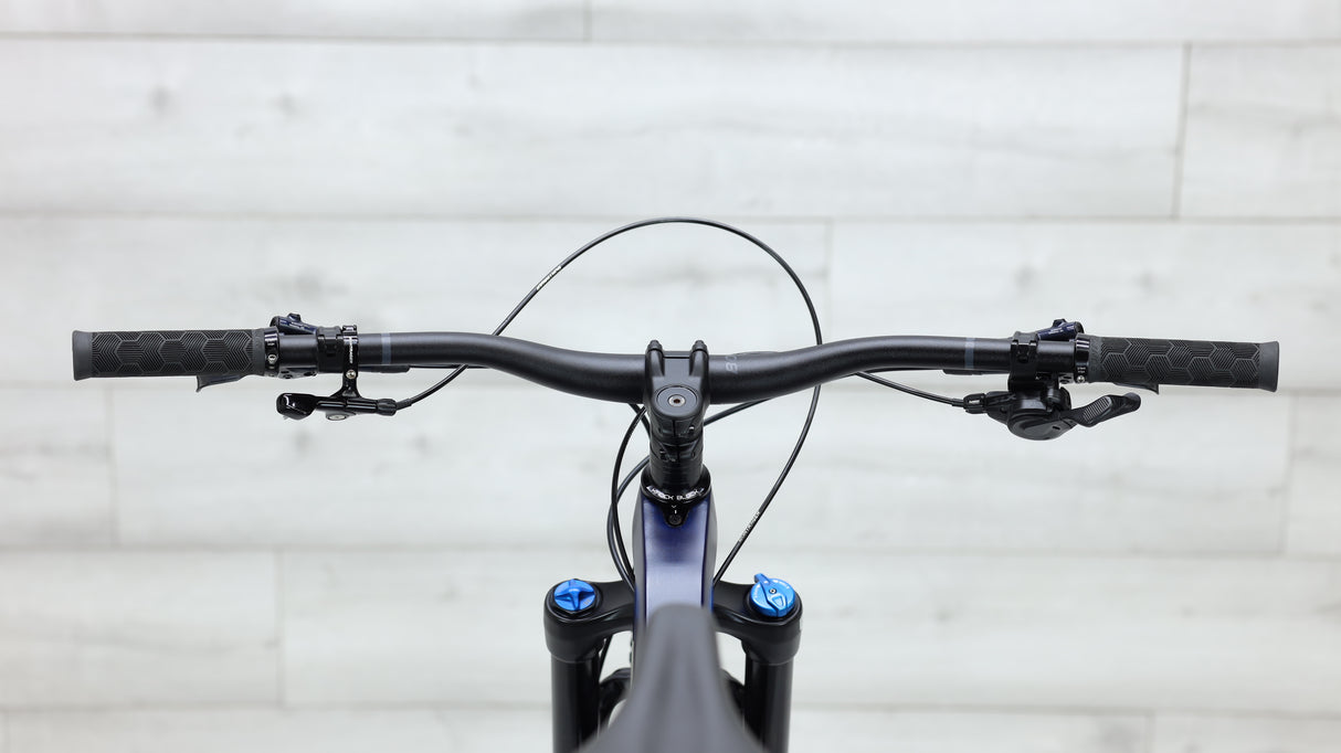 2022 Trek Fuel EX 9.7 Mountain Bike - Med/Large