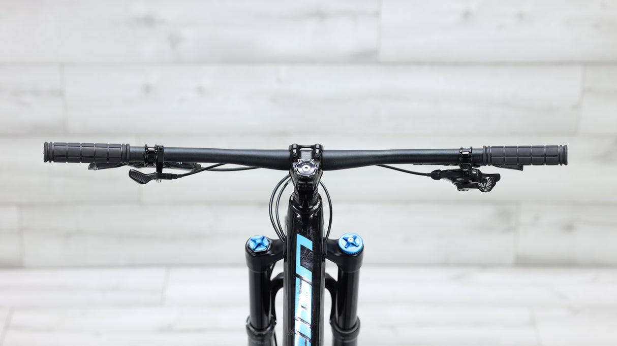 Vélo de montagne GIANT REIGN ADVANCED 0 2018 - Moyen