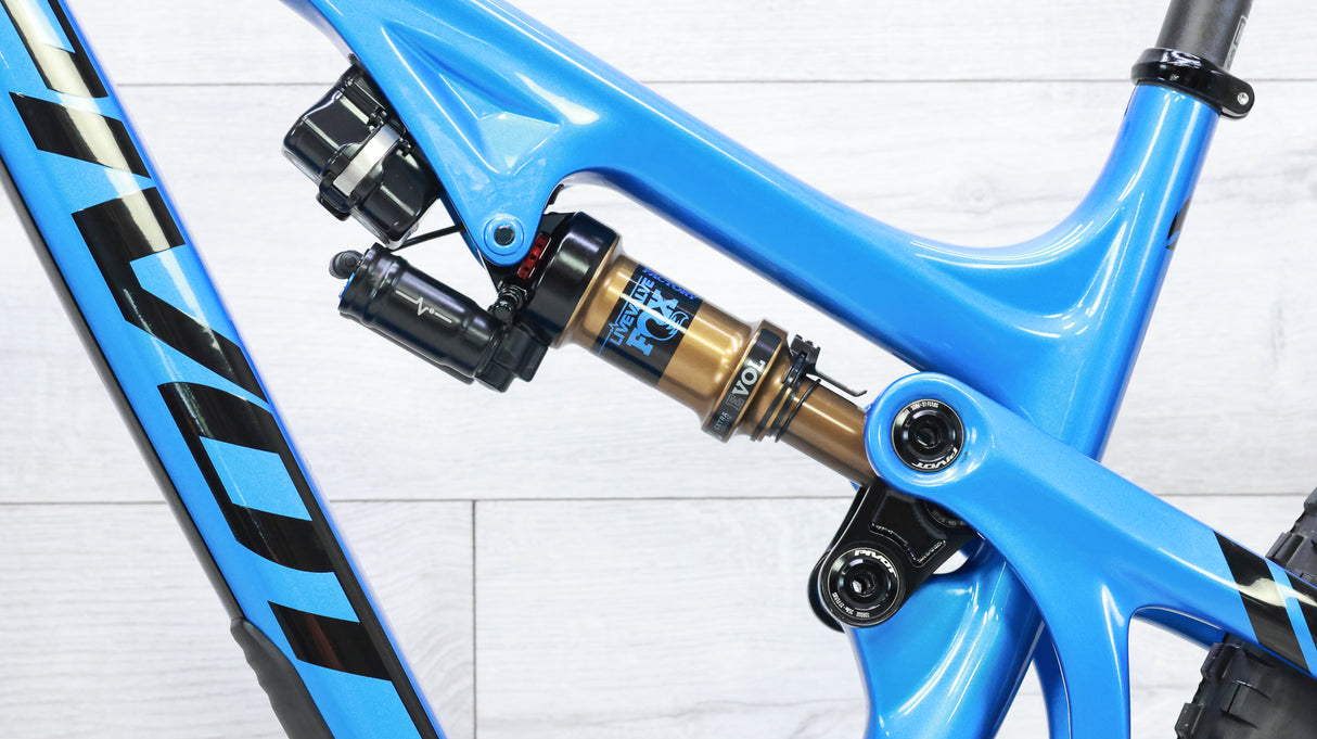 Pivot Mach 5.5 Carbon Team XX1 AXS w/ Fox Live Valve Mountain Bike - 2022, Medium