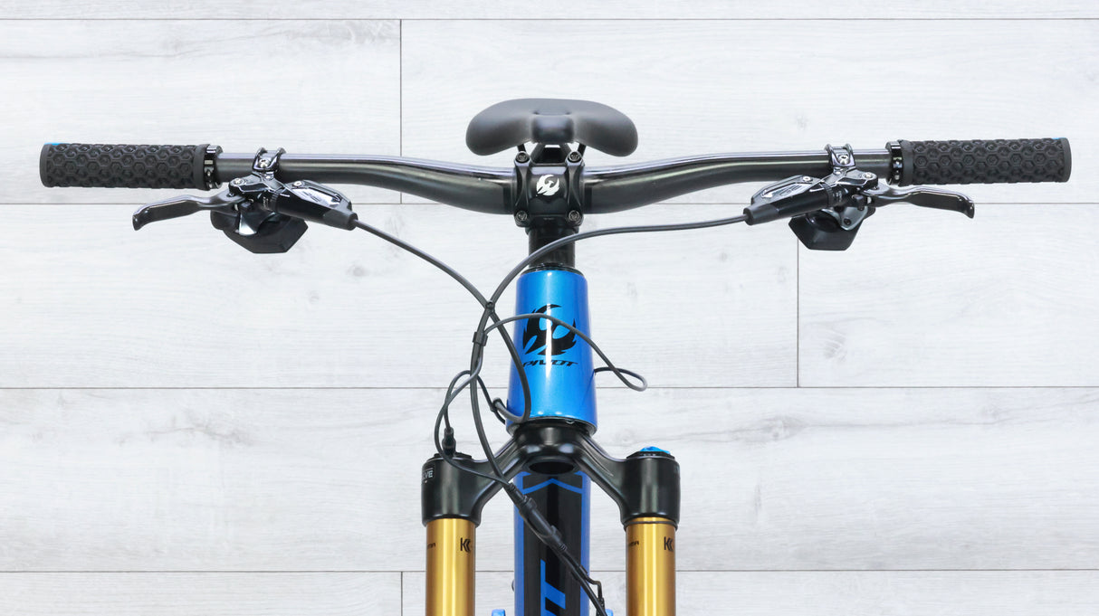 Pivot Mach 5.5 Carbon Team XX1 AXS w/ Fox Live Valve Mountain Bike - 2022, Medium