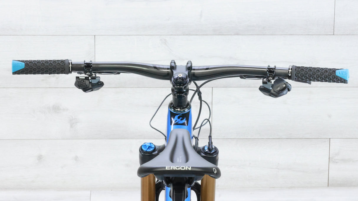 Pivot Mach 5.5 Carbon Team XX1 AXS w/ Fox Live Valve Mountain Bike - 2022, Medium