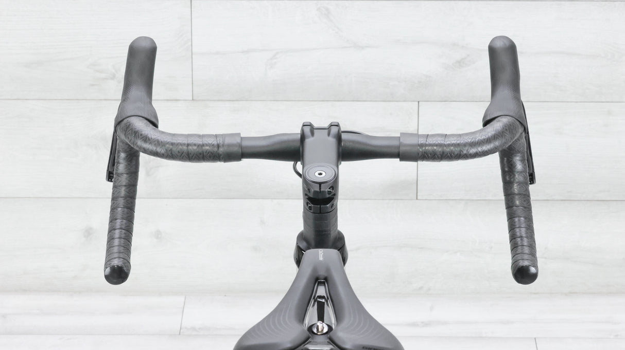 Giant Defy Advanced 2 Road Bike - 2025, Medium