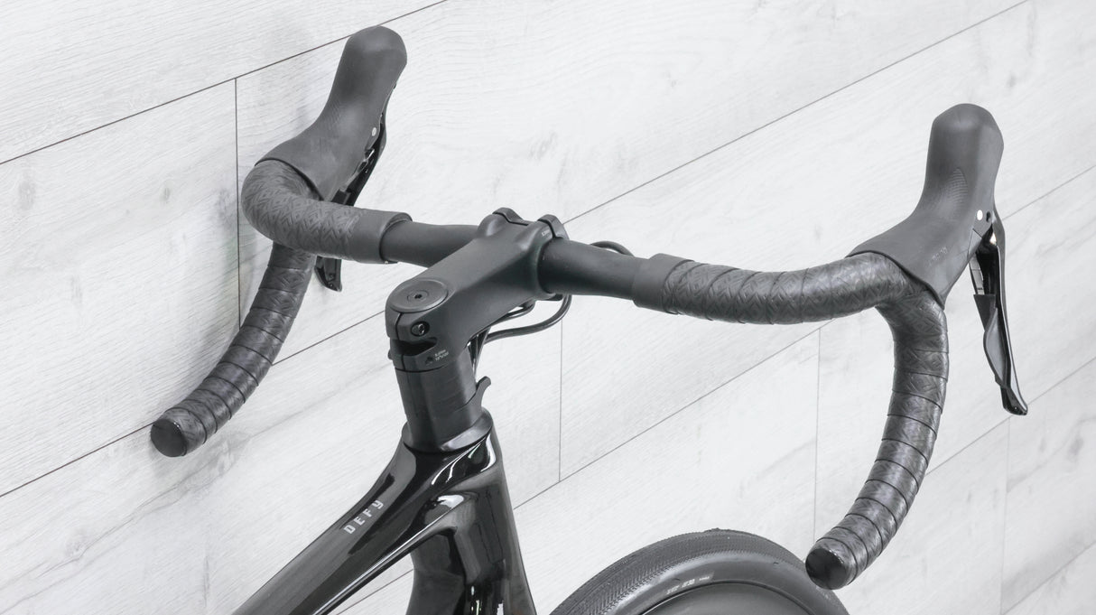 Giant Defy Advanced 2 Road Bike - 2025, Medium