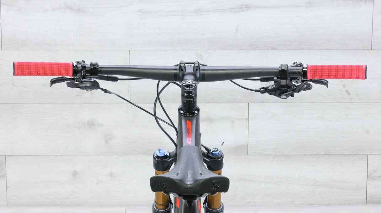 Pivot LES SL Pro XT/XTR w/ Carbon Wheels Mountain Bike - 2024, Large