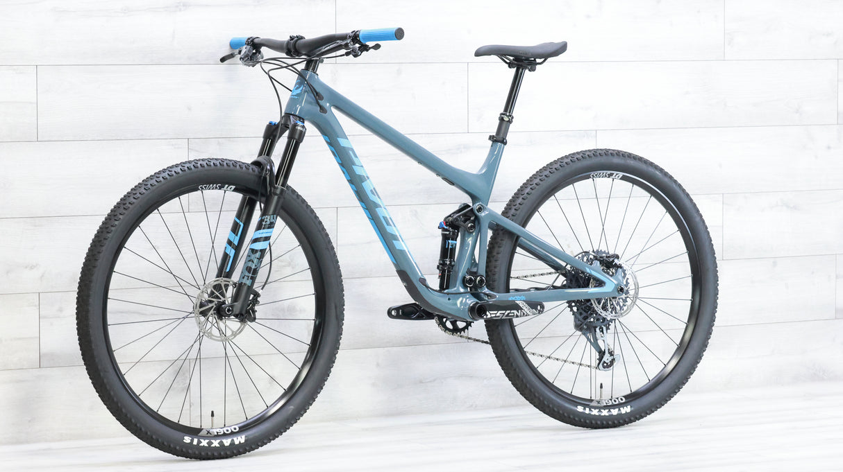 Pivot Mach 4 SL GX/X01 Mountain Bike - 2022, Large