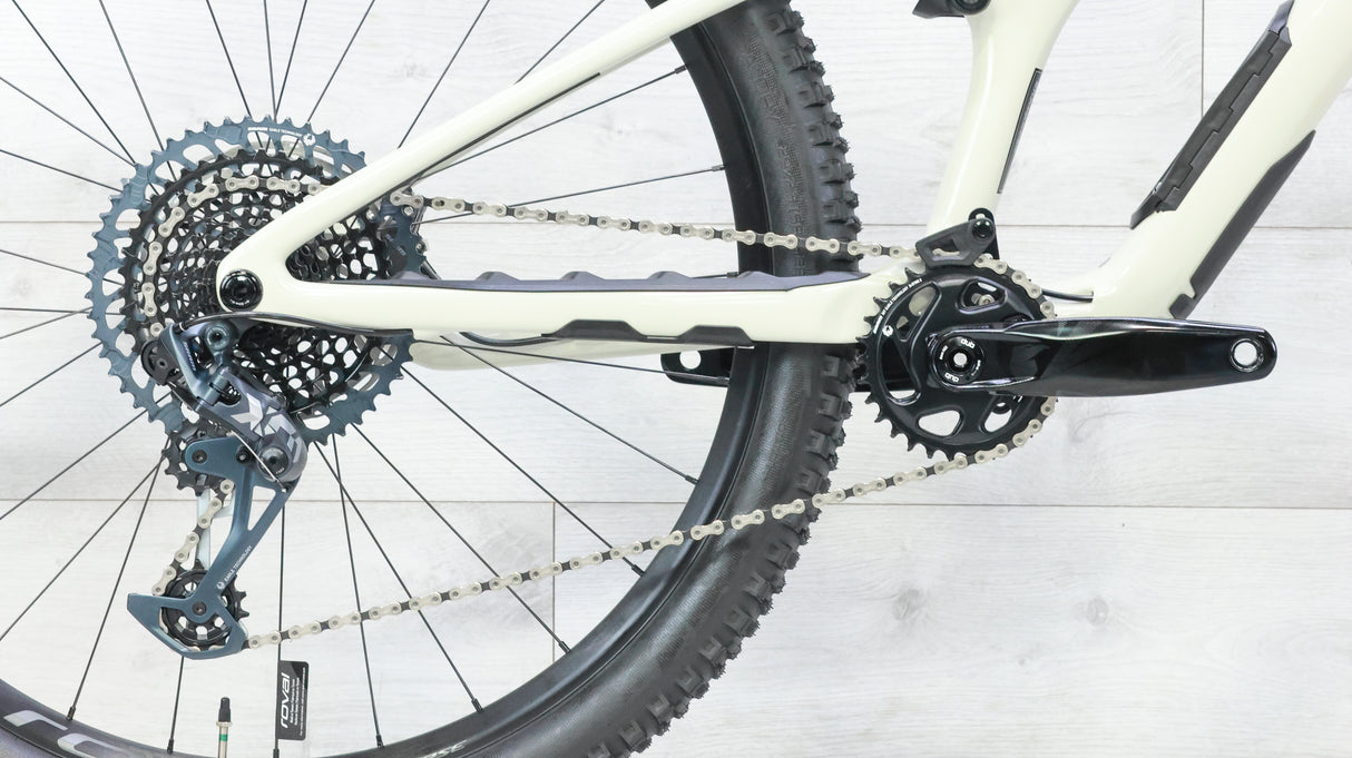 Specialized Stumpjumper Expert Mountain Bike - 2022, Large (S4)