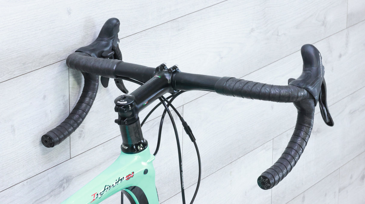 Bianchi Infinito CV Campagnolo Chorus Road Bike - 2019, 61cm