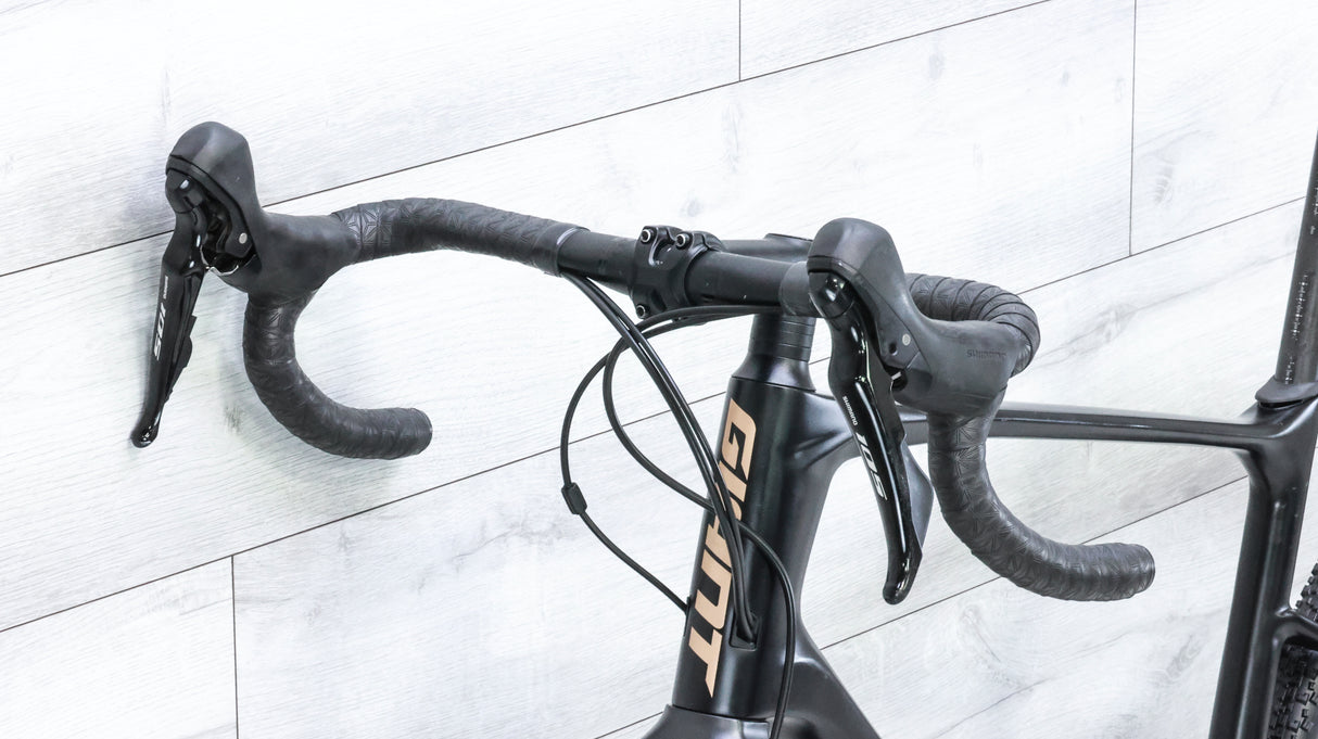 Giant Revolt Advanced 3 Gravel Bike - 2022, Large