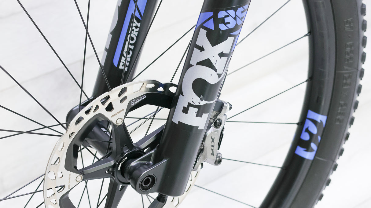 Pivot Switchblade Team XTR w/Carbon Wheels Mountain Bike - 2023, X-Large