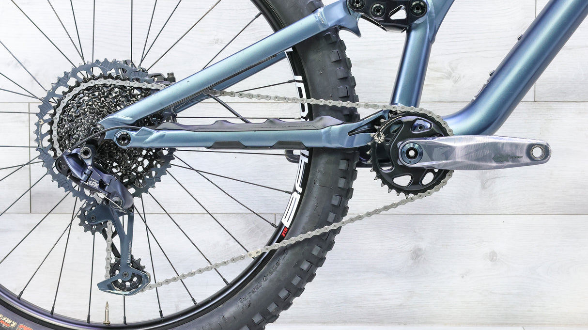 Specialized Stumpjumper EVO Alloy Mountain Bike - 2020, Medium (S3)