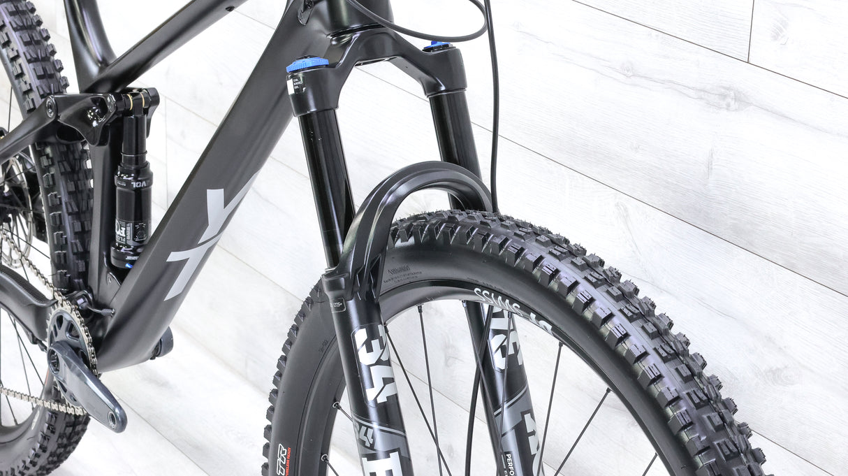 YT Izzo Pro 29 Mountain Bike - 2021, Large