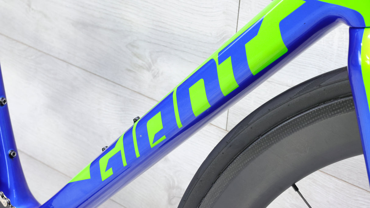 Giant TCR Advanced 2 Campagnolo Road Bike - 2019, Medium