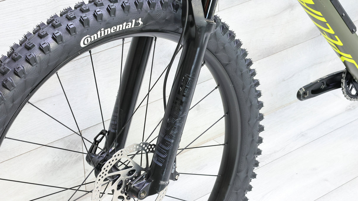 Specialized Fuse Comp Carbon 27.5+Mountain Bike - 2019, X-Large