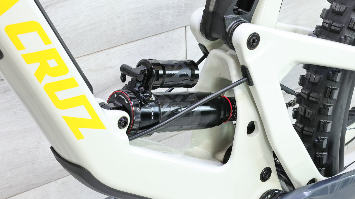 Santa Cruz Bronson S Carbon C Mountain Bike - 2024, Large