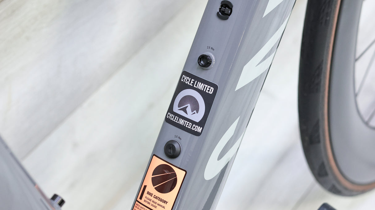 Canyon Aeroad CF SL 8 Disc Road Bike - 2024, Medium