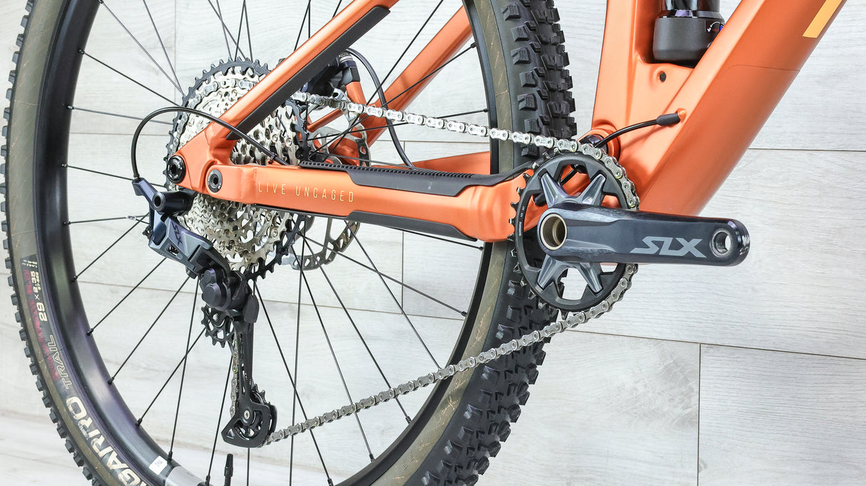 YT Izzo 29 CORE 2 CF Mountain Bike - 2025, Large