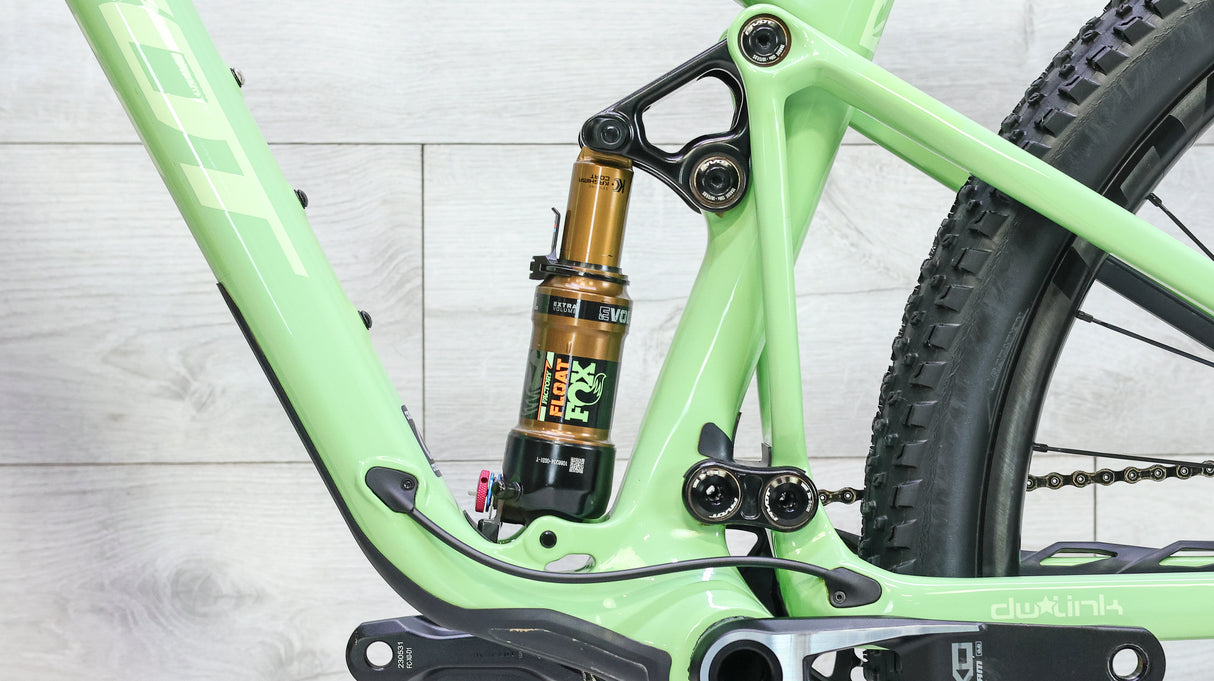 Pivot MACH 4 SL Pro X0 Eagle Transmission AXS Mountain Bike - 2024, Medium