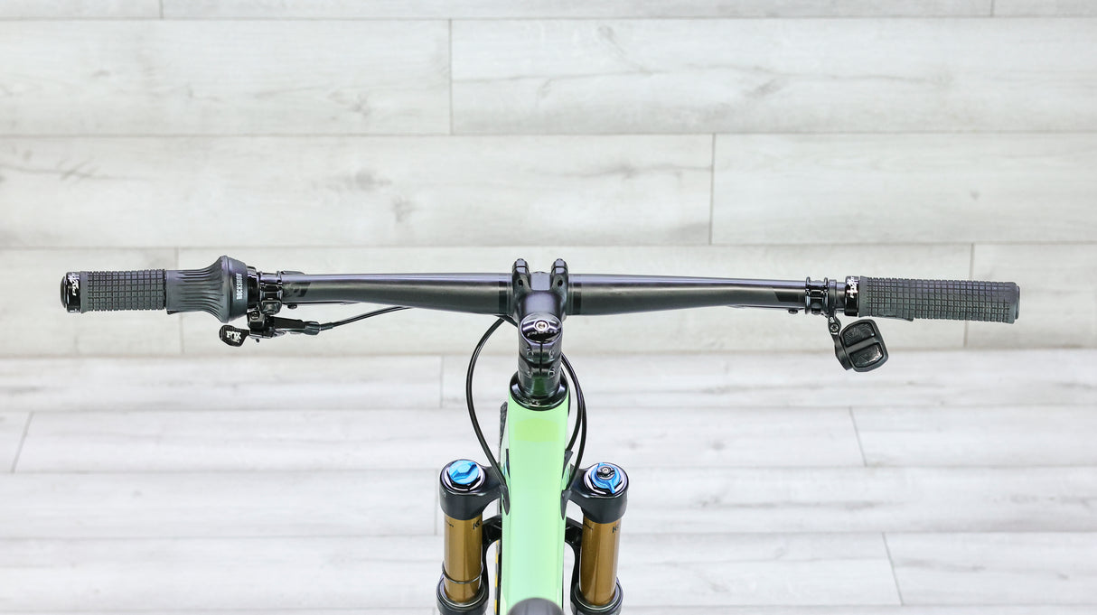 Pivot MACH 4 SL Pro X0 Eagle Transmission AXS Mountain Bike - 2024, Medium