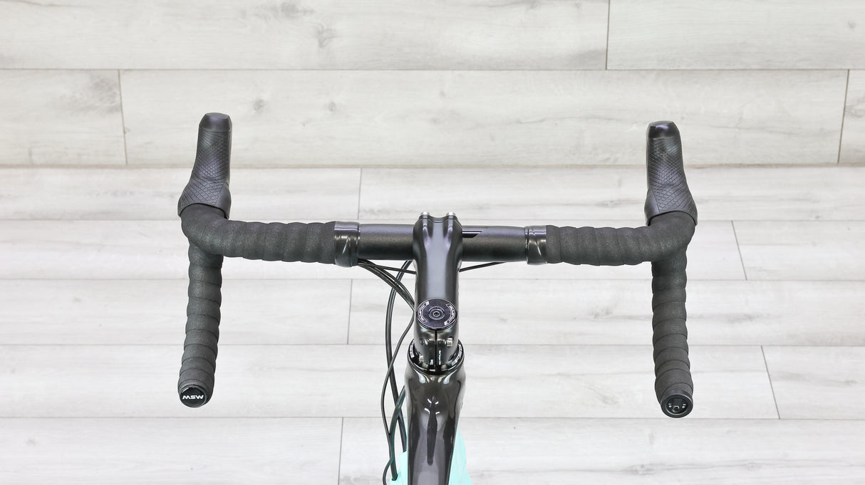 Bianchi Oltre XR3 Disc Road Bike - 2020, 55cm