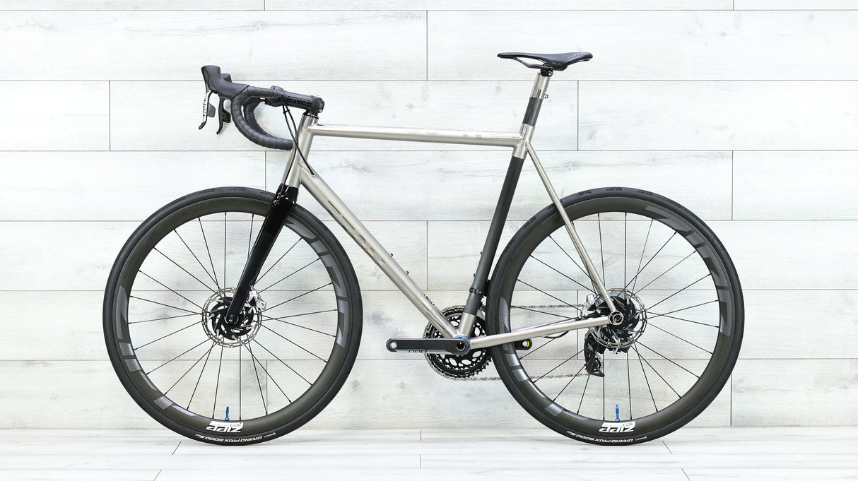 No.22 Aurora Red AXS Carbon Titanium Road Bike - 2022, 58cm