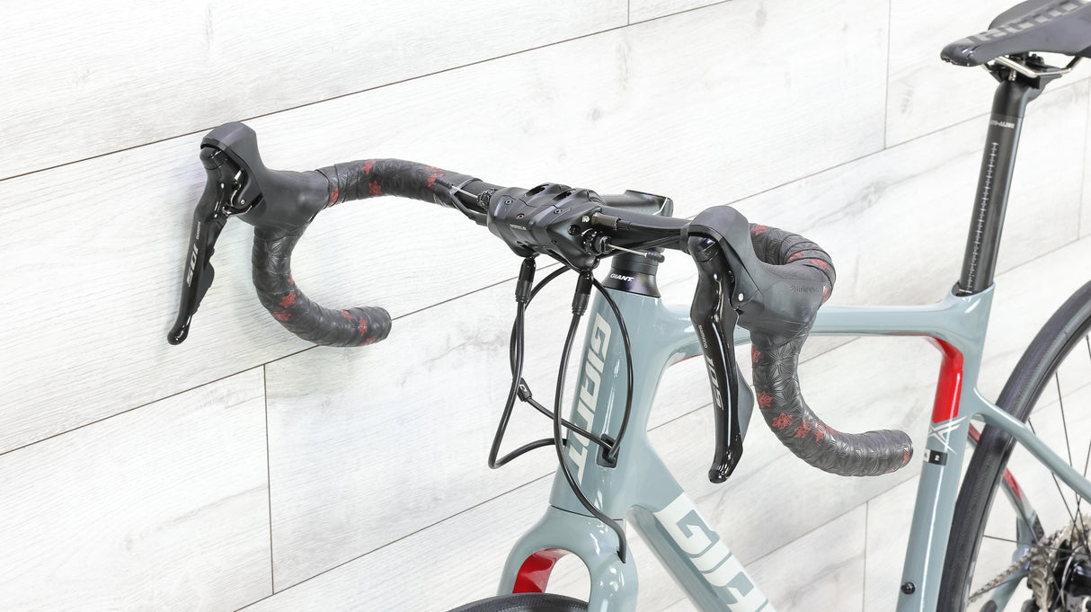 Giant Revolt Advanced 2 Gravel Bike - 2019, Med/Large