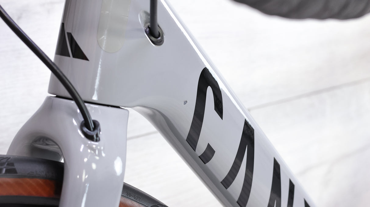 Canyon Ultimate CF SL 8 Disc Di2 Road Bike - 2022, Medium