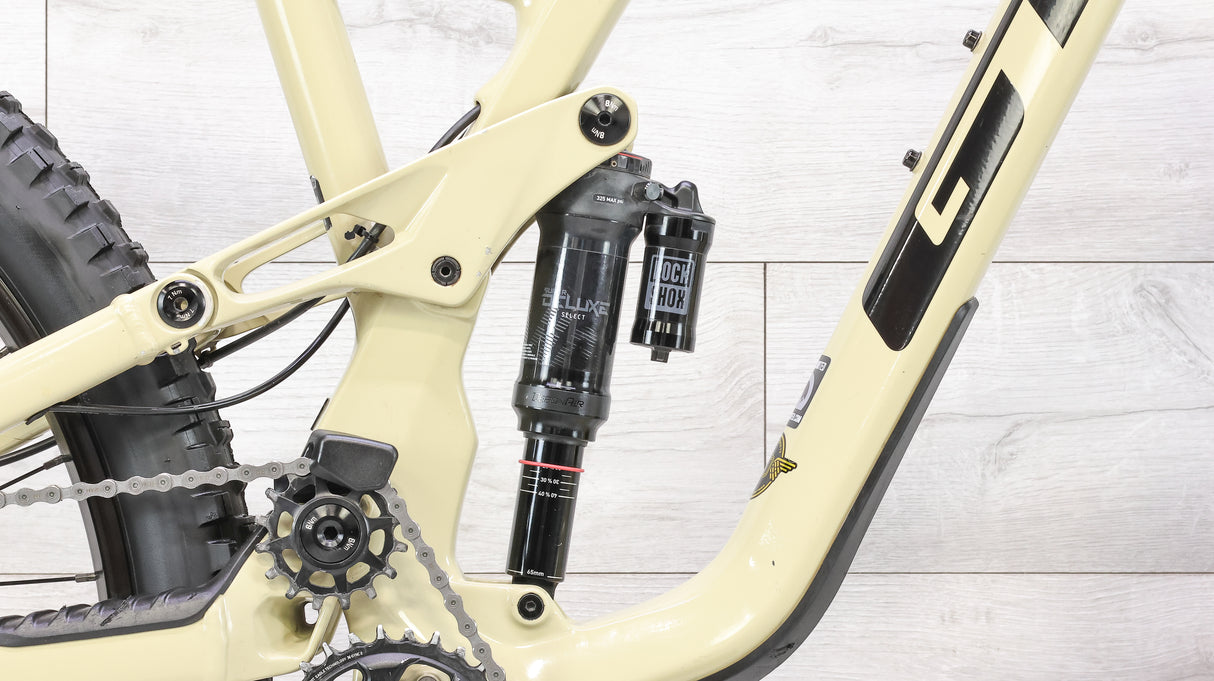 GT Force Carbon Elite Mountain Bike - 2023, Medium