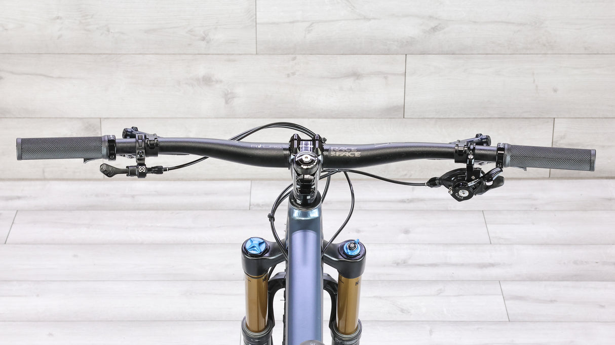 Specialized Stumpjumper EVO Alloy 27.5 Factory Mountain Bike - 2019, Small (S2)