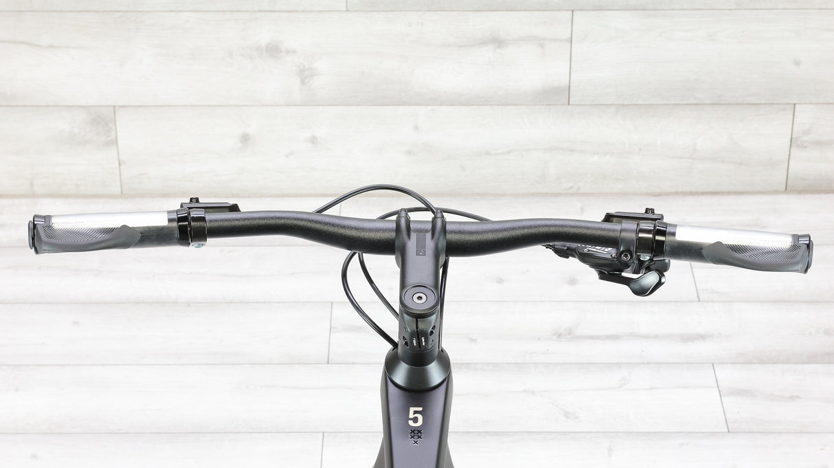 Trek FX Sport 5 Gravel / Fitness Bike - 2025, Medium