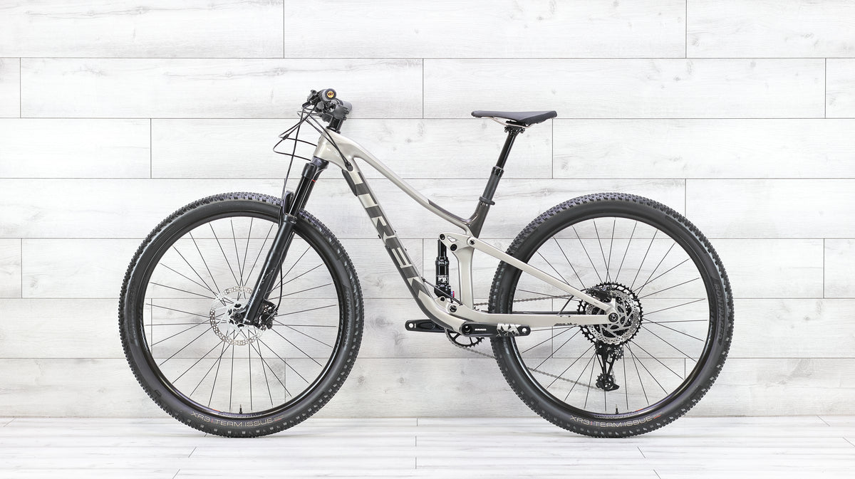 Trek Top Fuel 9.7 Mountain Bike - 2021, Small