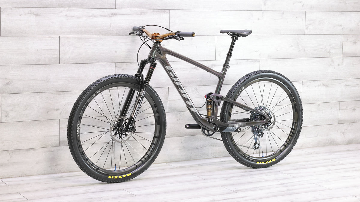 Giant Anthem Advanced Pro 29 Mountain Bike - 2022, Large