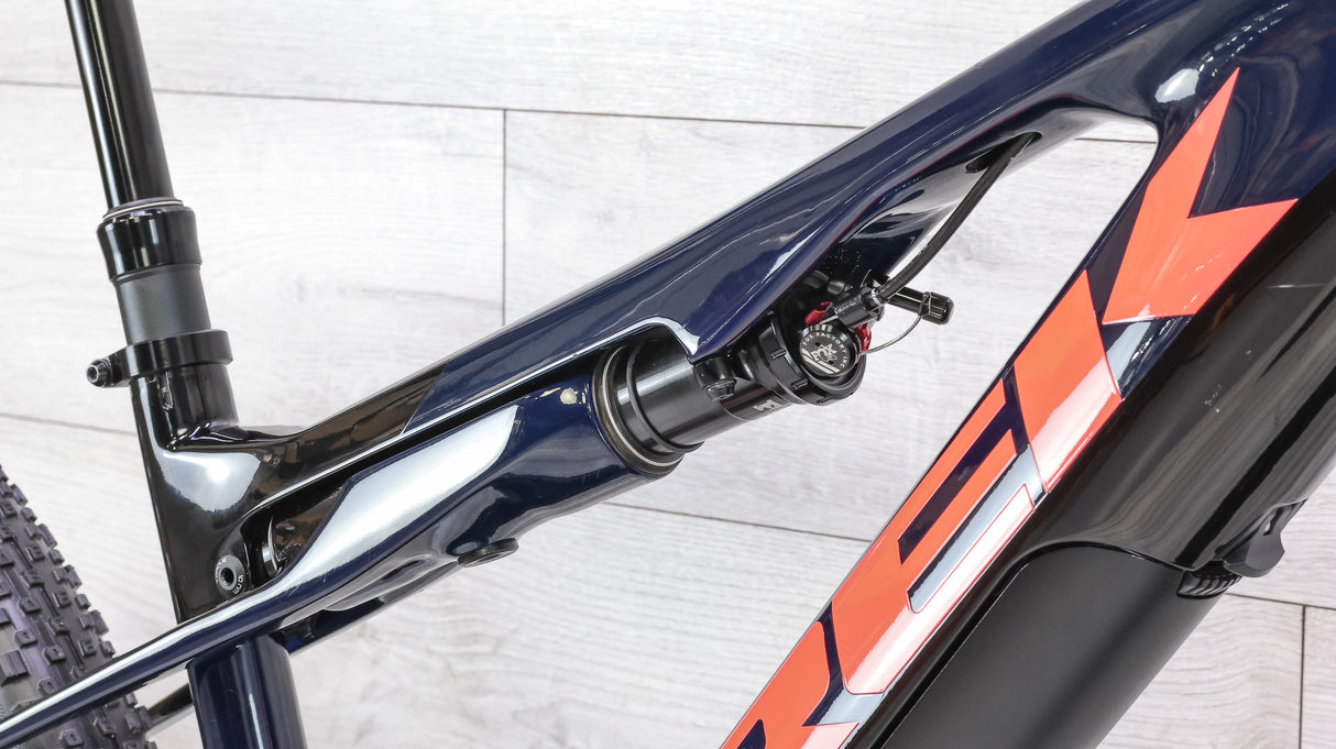 Trek E-Caliber 9.8 XT Mountain E-Bike - 2022, Medium