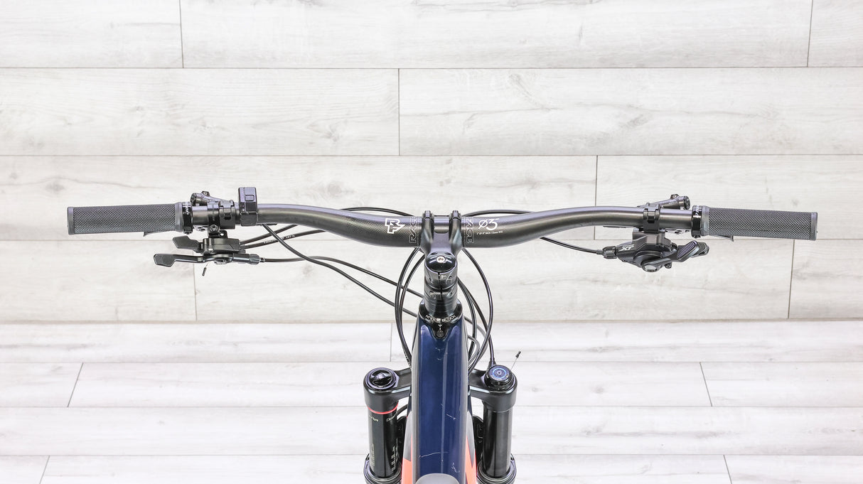 Trek E-Caliber 9.8 XT Mountain E-Bike - 2022, Medium