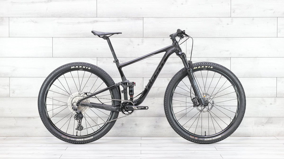 Giant Anthem 29 2 Mountain Bike - 2021, Medium