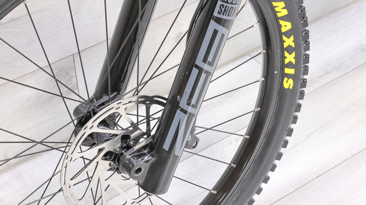 Santa Cruz Heckler R Carbon 27.5 Mountain E-Bike - 2024, Small
