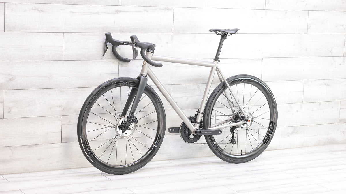 Moots Vamoots CRD Ultegra Di2 w/ENVE SES 3.4 Titanium Road Bike - 2024, 58cm