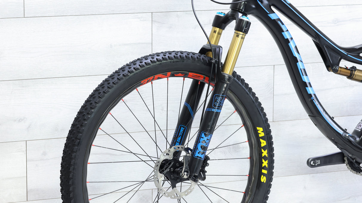 Pivot Mach 4 Carbon Mountain Bike - 2019, Large