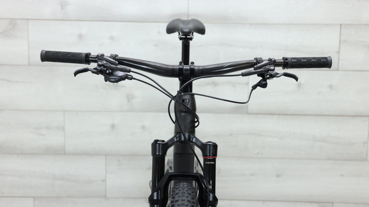 2022 Trek Top Fuel 9.8 XT