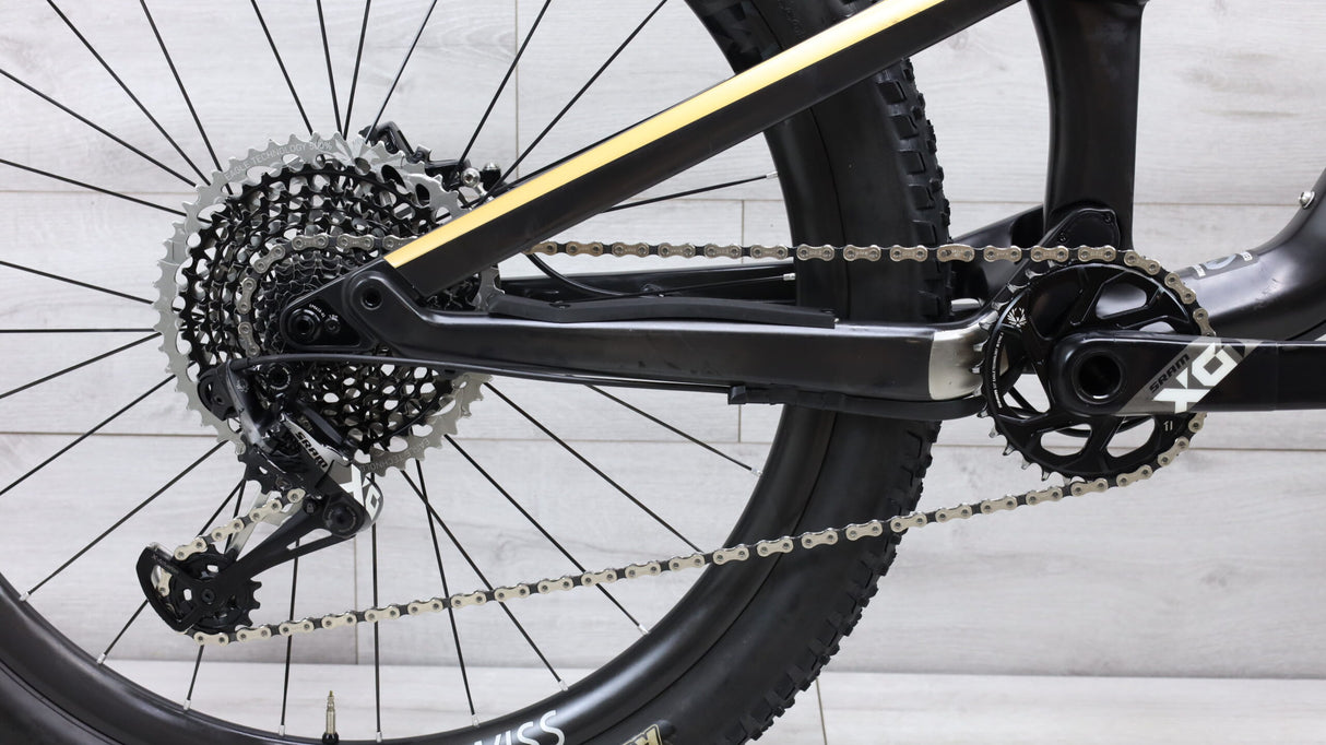 2018 Canyon Spectral CF 9.0 SL Mountain Bike - Medium