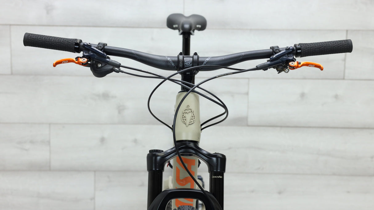 2022 Salsa Blackthorn Carbon SLX