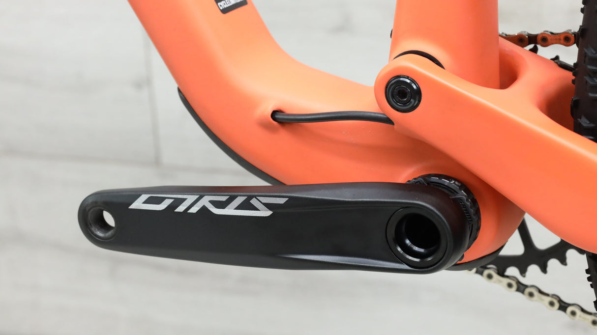 2022 Santa Cruz Blur C X01 AXS Reserve