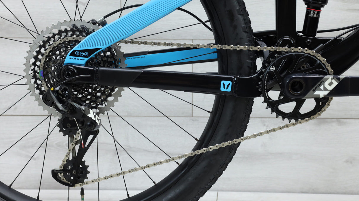 2017 Devinci Django Carbon X01